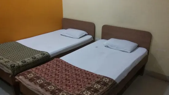 Hotel Ashirwad Lodge