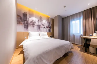 Star Hotel (Shanghai Hongqiao National Exhibition Center) Hotels near Jinhuangjiang Temple