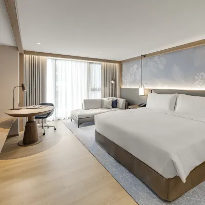 DoubleTree by Hilton Taipei Zhongshan Hotels near Datong District