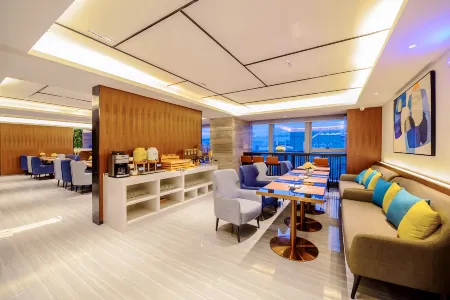 Echarm Hotel (Guiyang Future Ark Mushroom City) Отели рядом с достопримечательностью «Zhenhua Square»