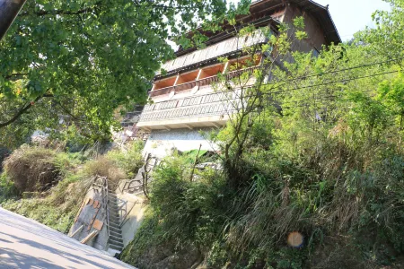 Gabaifu Inn (Xijiang Qianhu Miaozhai Observation Deck)