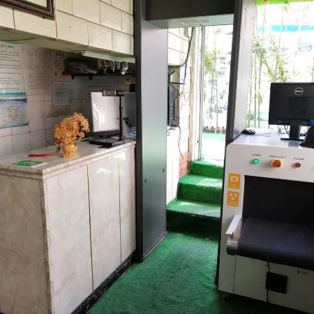Gulja Jiangnan Hostel