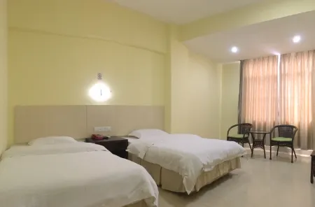 Longzhou Hotel Отели рядом с достопримечательностью «Jinlin Shuixiang»