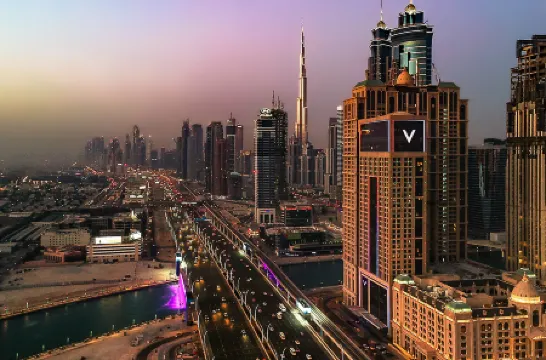 V Hotel Dubai, Curio Collection by Hilton Отели рядом с достопримечательностью «Бурдж-Халифа»