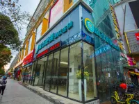 City Comfort Inn Hotel (Fangchenggang Xinggang Avenue) Отели рядом с достопримечательностью «Пекин-Хон (Роуд 16, Гонконг)»