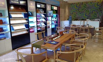 Bai Hua Ting International Hotel