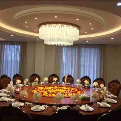 Foyat Hotel Dining/Meeting Rooms