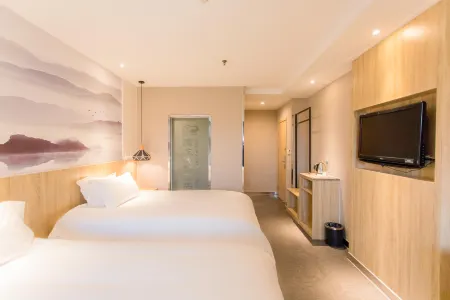 Qingmu Hotel (Nanjing Daqiao South Road University of Finance and Economics) Отели рядом с достопримечательностью «Wumadu Cruise Terminal»