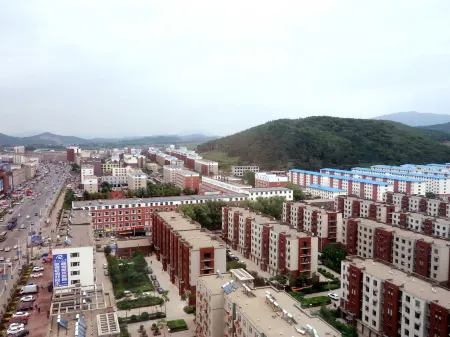 Galaxy Holiday Hotel (Yongji Jincheng Business Center Store) Отели рядом с достопримечательностью «Yongji Museum»