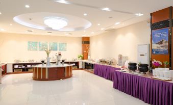 Three Gorges Project Dongshan Hotel (Yichang Water Joy City Three Gorges University)