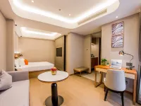 Yitel Zhishang Hotel (Shanghai DIYiBaBaiBan Shangcheng Road Subway Station) Hotels near Oriental Pearl Radio & Television Tower