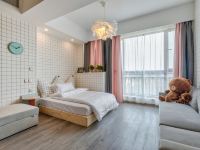 Soft bed设计师公寓(西安文理学院店) - 布朗熊之家投影亲子双床房