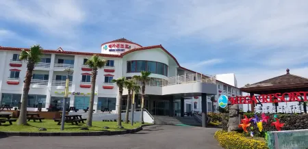 Mega Resort