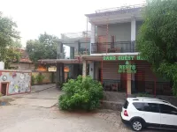 Gang Guest Hotel Syariah & Resto Các khách sạn ở Tuban