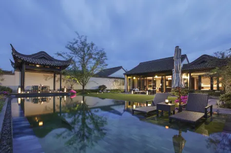 Banyan Tree Anji