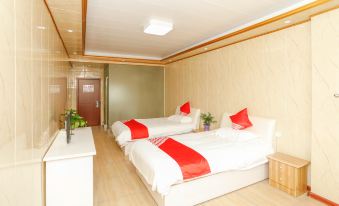 Hexian Yunshan Business Hotel