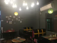 Xiangyulou Hostel - ที่มีบาร์