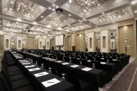 Quest Plus Conference Center, Clark