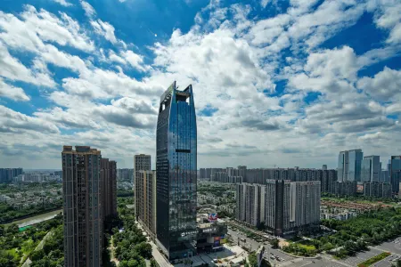 Projoy Hotel Tianfu Отели рядом с достопримечательностью «Singapore-Sichuan Hi-Tech Innovation Park»