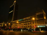 城市便捷酒店(长沙五一大道迎宾路口地铁站店) - 酒店外部