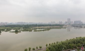 Jingyu Heyue Hotel (Hanzhong Wetland Park)