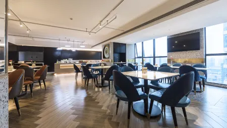 Chengdu Jiuyanqiao Yaduo NetEase Yanxuan Hotel Отели рядом с достопримечательностью «Sichuan Post and Telecommunication College»