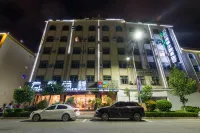 Crowning Clouds Hotel
