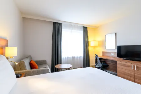 Hilton Garden Inn Brussels City Centre Отели рядом с достопримечательностью «Атомиум»