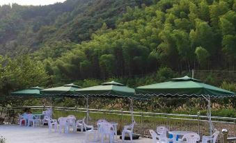 Xiong Haoxiang Homestay in Luxian County