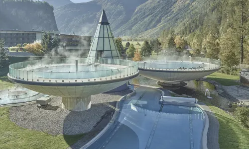 AQUA DOME