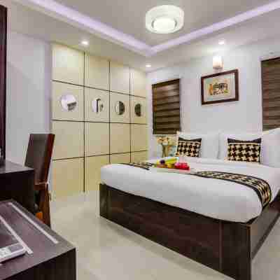Collection O 30036 Alipore Rooms