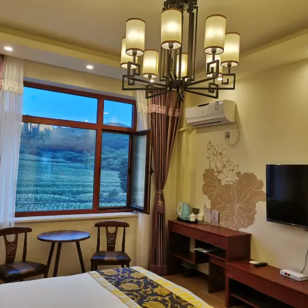 Kuandian Lvjiang Hotel
