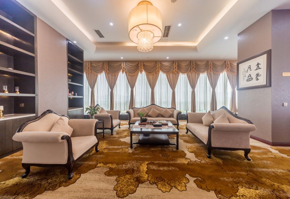 뤼란 인터내셔널 호텔의 고급스러운 외관