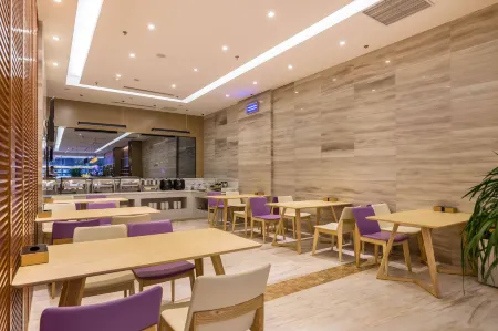 Lavande Hotel (Shenzhen Baoan International Airport) Отели рядом с достопримечательностью «Shenzhen Airport Fuyong Pier - Passenger Terminal»