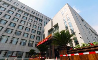 Aizhimeng & Yingbin Hotel