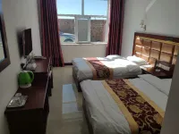 Qinghai Lake Fanxing Camping Base Отели рядом с достопримечательностью «Panchen Aobao»