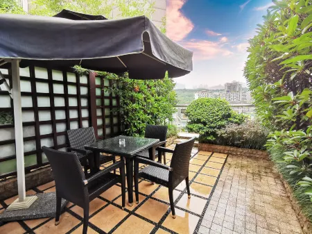 USUM International Hotel