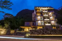 Yangshuo Chashi Hotel (Yulonghe Jiuxian Wharf Branch) Hotel in zona Yulong River Park