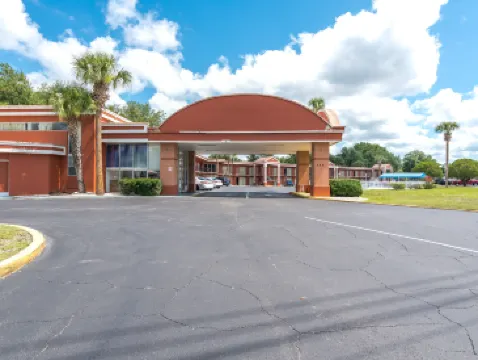 OYO Hotel Mustang Silver Spring FL