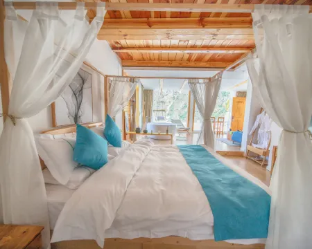 Danba Dianshi · Baoshengju Hostel Hotels in Danba