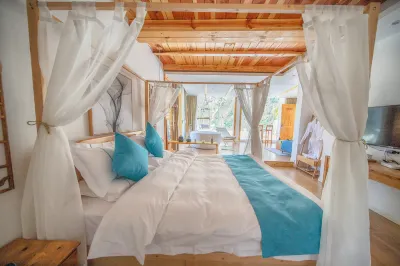 Danba Dianshi · Baoshengju Hostel โรงแรมใน