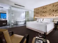 Furama City Centre Hotels near Chinatown Point