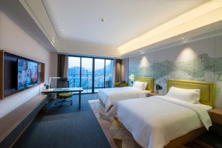 Hampton by Hilton Qingyuan Qingxin District Отели рядом с достопримечательностью «Bijia Mountain Tourist Area»