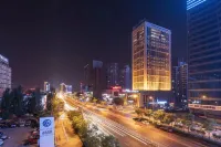 太原濱河學府街亞朵酒店 太原酒店