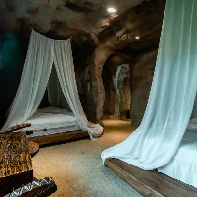 Yi-He Golden Homestay Hotels near Villa Home