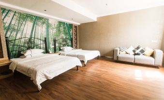 Qinyang Huachen Hotel