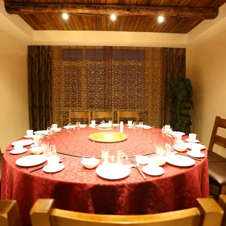 Lanting Holiday Hotel