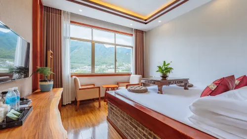 Floral Hotel · Auspicious Day Guesthouse - Mountain view