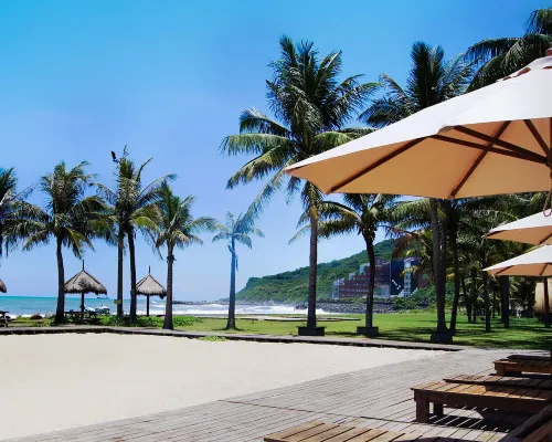 Sizihwan Sunset Beach Resort Hotels near Eude Dojo