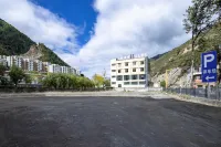 Xiaojin Ether Hotel (Siguniang Mountain Shuangqiaogou Scenic Area) Hotels in Shuangqiao Valley/Shuangdiao Village